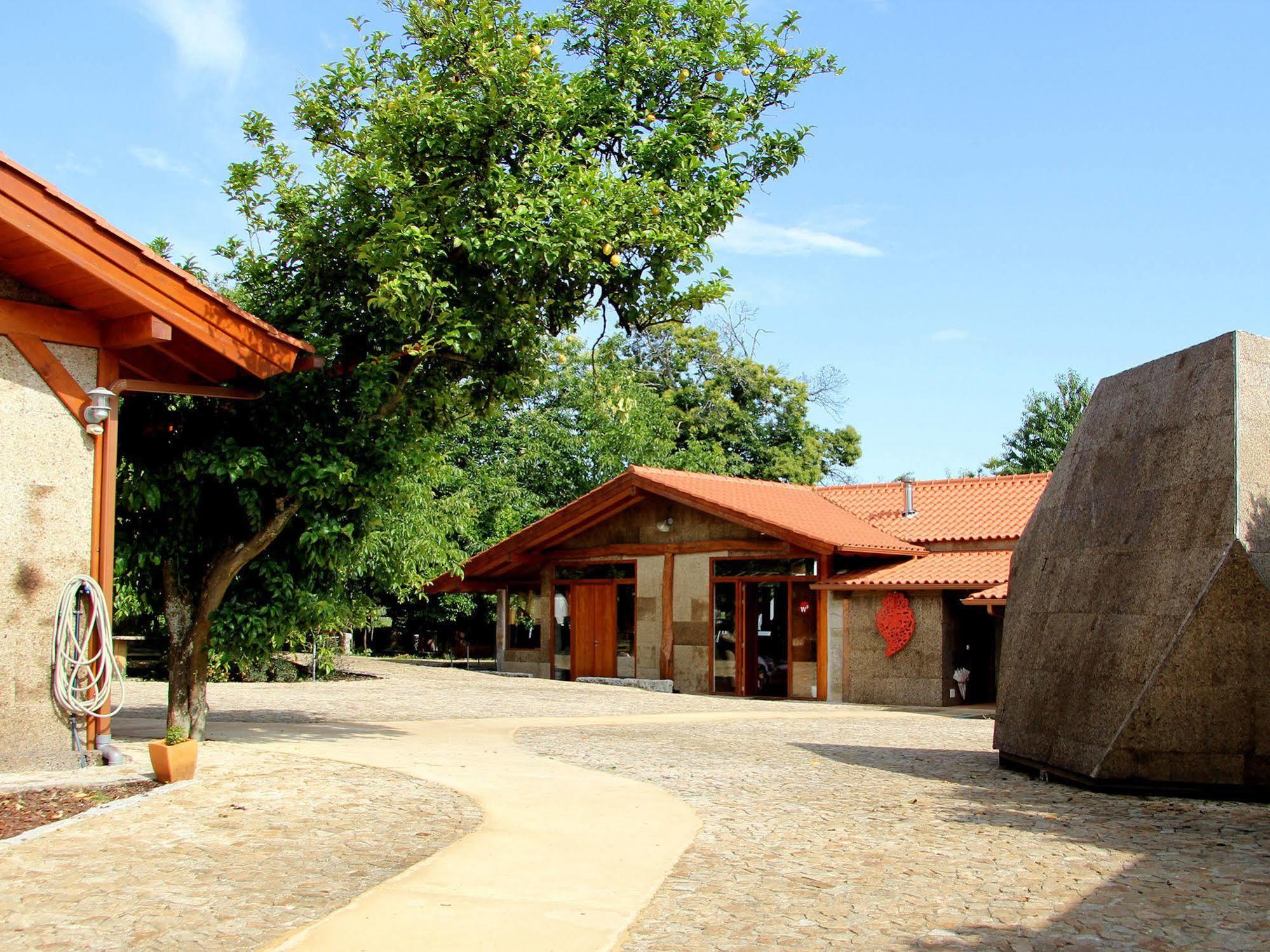 Laranjalimao Hotel Freixo  Exterior photo